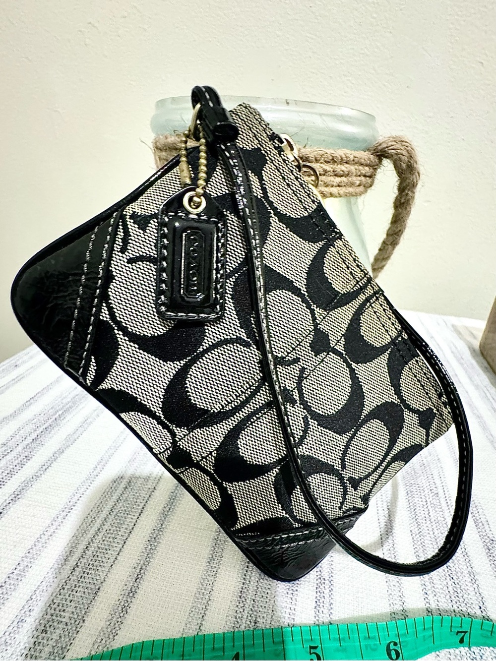 COACH Black Signature C Jacquard Wristlet Bag Patent Leather Corners EUC